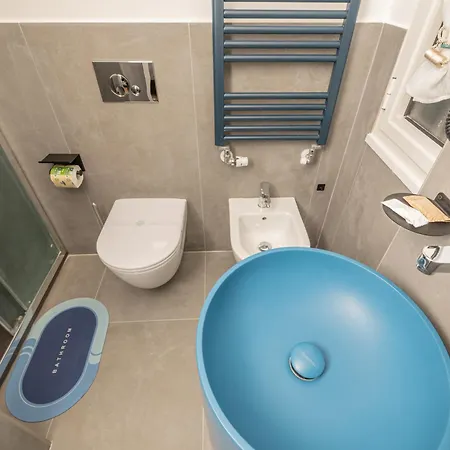 De Ferrari Famyly 公寓式酒店 4*